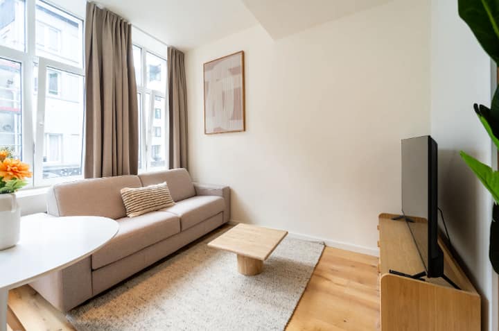 Cozy Apartment Near Cathedral W/central Heating - Amberes, Bélgica