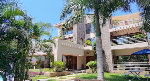 5-Bedroom Luxury Villa with Pool, Near Diani Beach