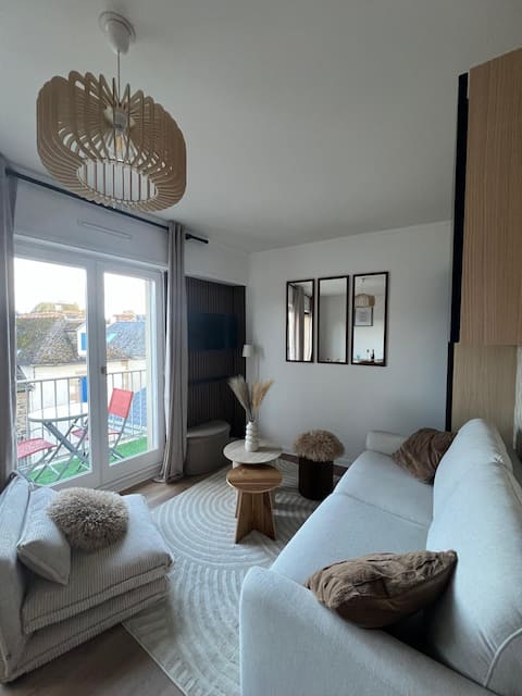 Top performing Airbnb: The Studio du Port is ready for the sunny days! in Saint Quay Portrieux