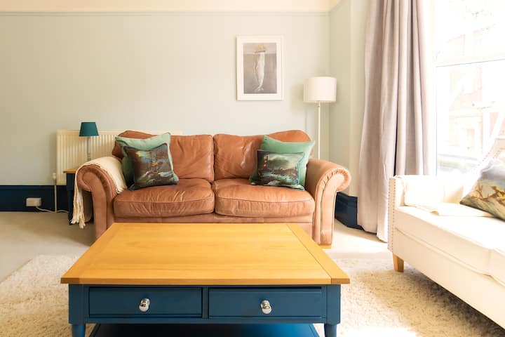Shore Stay – Seaside Retreat With Parking! - Southsea