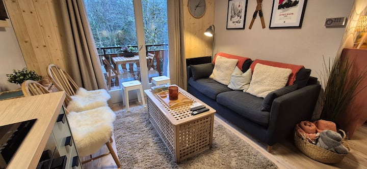 Nyon Nest, Morzine | Ski-in/out, Bike, Hike, Chill - Morzine
