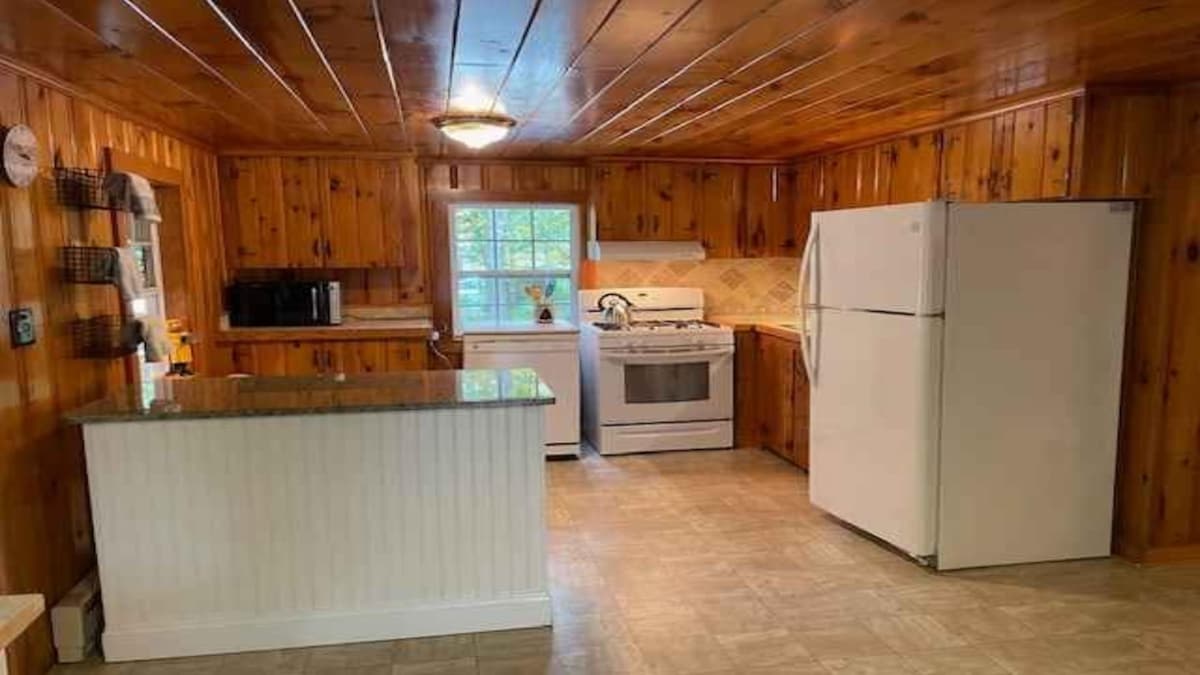 Coastal Hideaway — photo 11