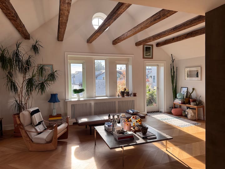 Scandinavian Design Gem With Space For Everyone - Kopenhag