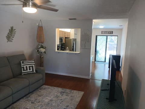 Popular Airbnb listing: Anjita's Paradise in Poinciana
