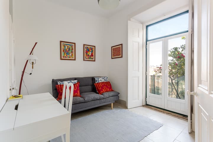 T1 With A Garden In The Heart Of Lisbon - Lissabon