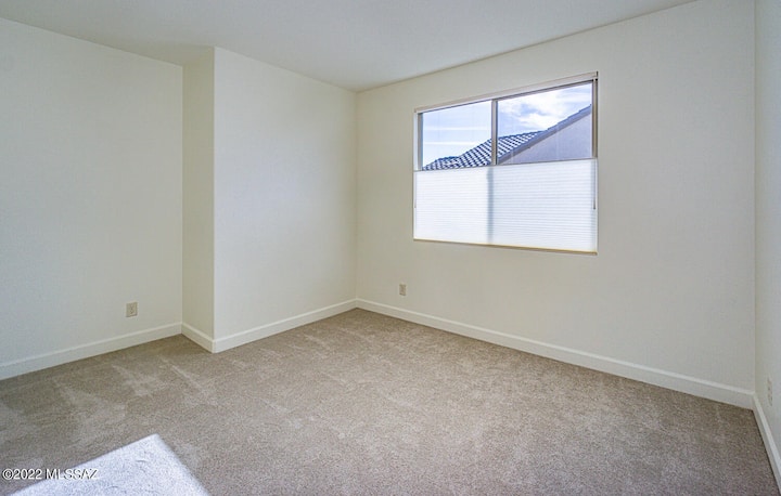 ห้องทำงาน/สำนักงานจะมีเตียงโซฟาควีนไซส์