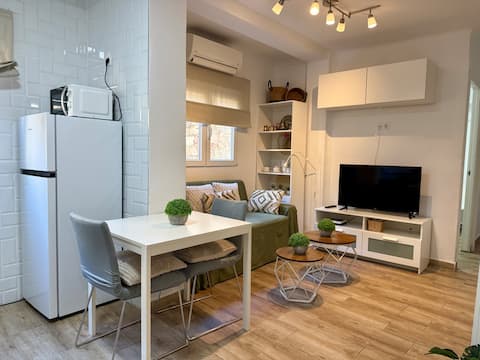 Top performing Airbnb: Velarde Dreams! by Easytrip in La Trinidad (Bailén Miraflores)