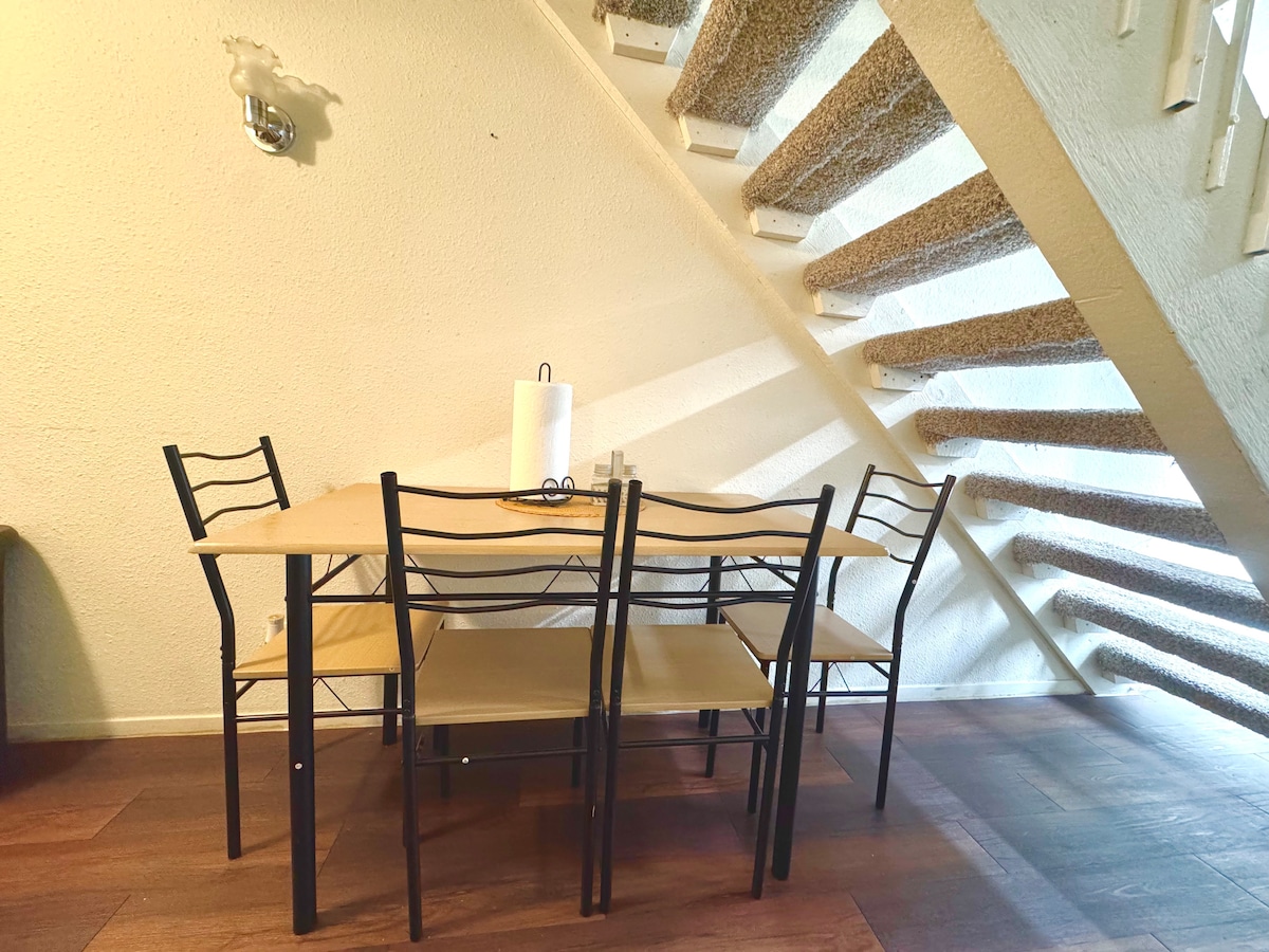 Beautiful apartment, excellent location 2Full beds