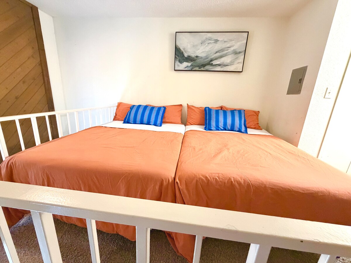 Beautiful apartment, excellent location 2Full beds