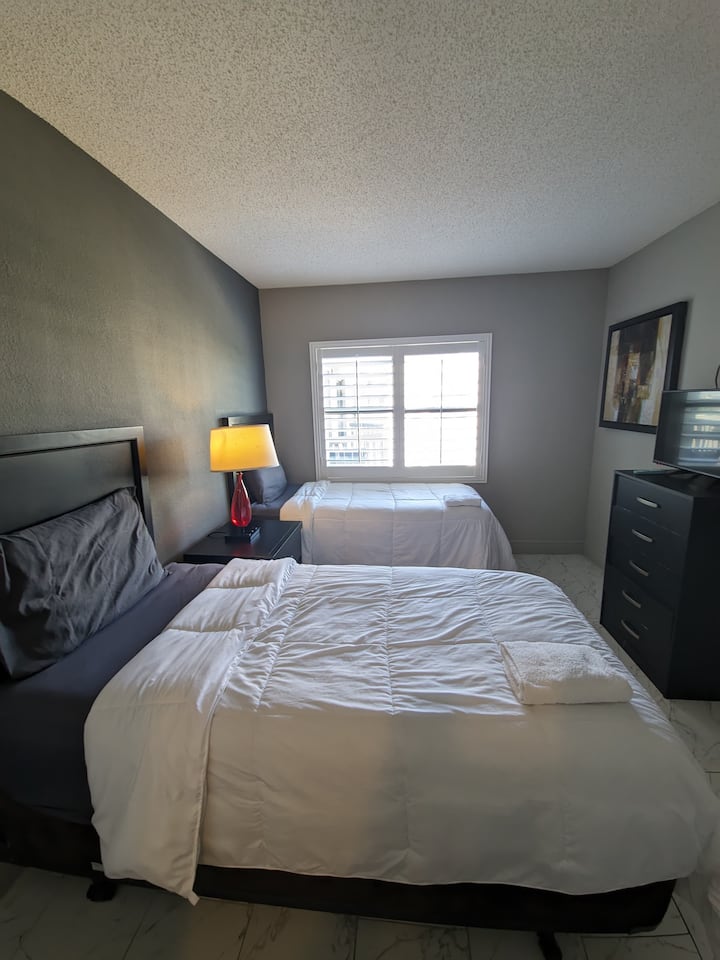 Apartment 2 Bedrooms And 2 Bathrooms - Orlando, FL