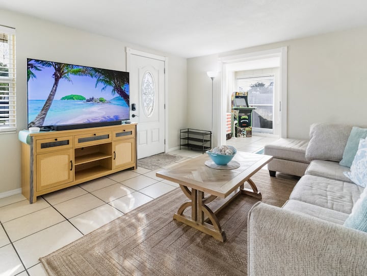 9mi To Ami | Hot Tub | Heated Pool | Game Room - Bradenton Beach, FL