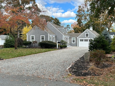 Cozy Cape Cottage in East Greenwich, RI