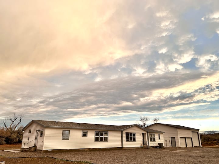 Four Corners Retreat