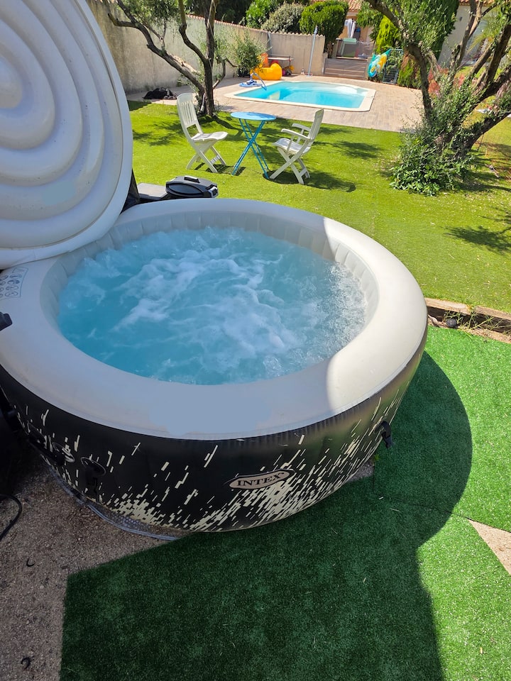 ÉVasion Sous Les Oliviers Avec Jacuzzi Et Piscine - Calvisson