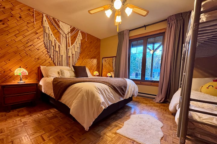 Dormitorio con vistas a la montaña 