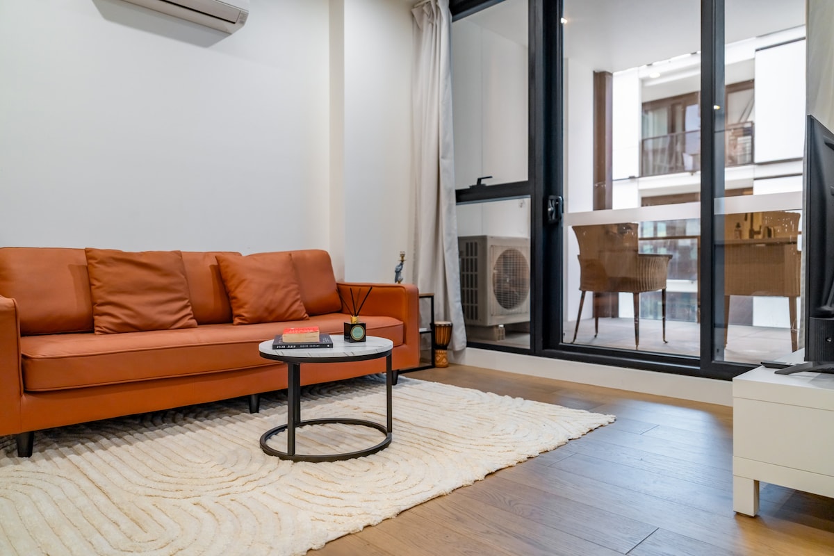 Popular Airbnb listing: Box Hill 2b2b Apt I Guest Favourite | Free Parking in Box Hill