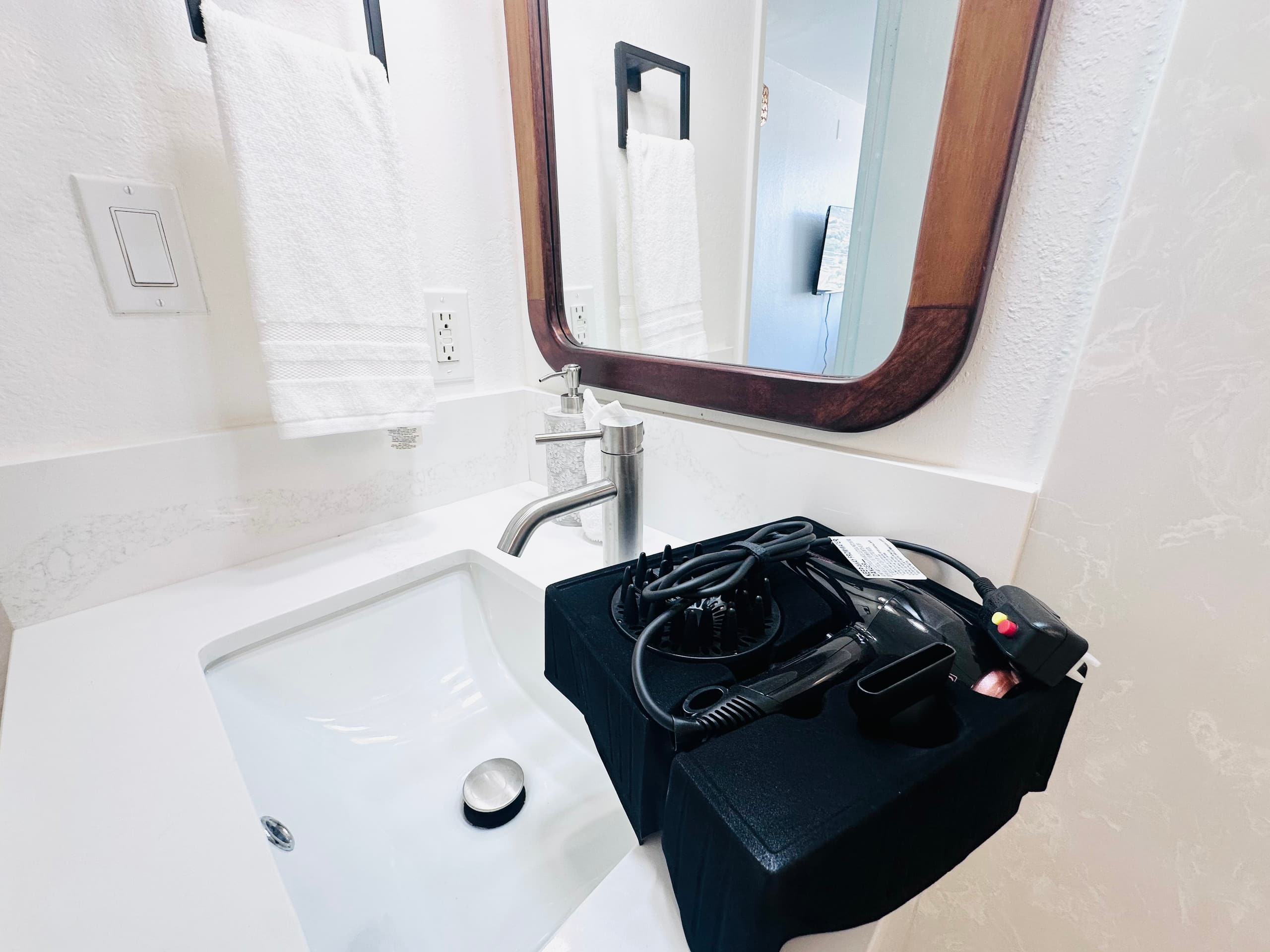 Entire newly renovated ocean view unit 38FL 2B2B - Image 44