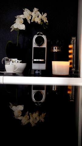 5 STAR LUXURY quiet apartment in the city center gallery image 5