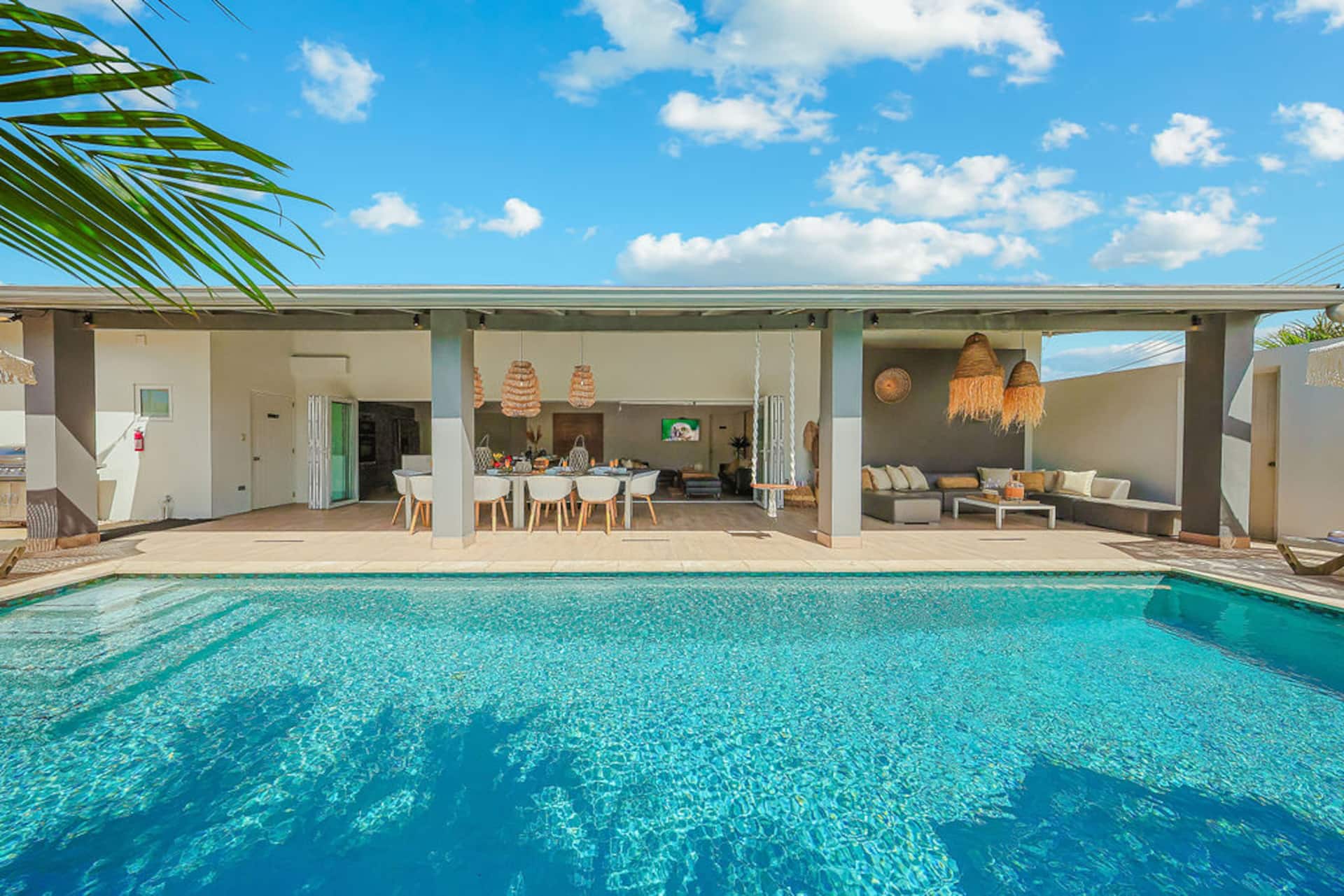 Villa Lua - Walk to Beach | Private Pool