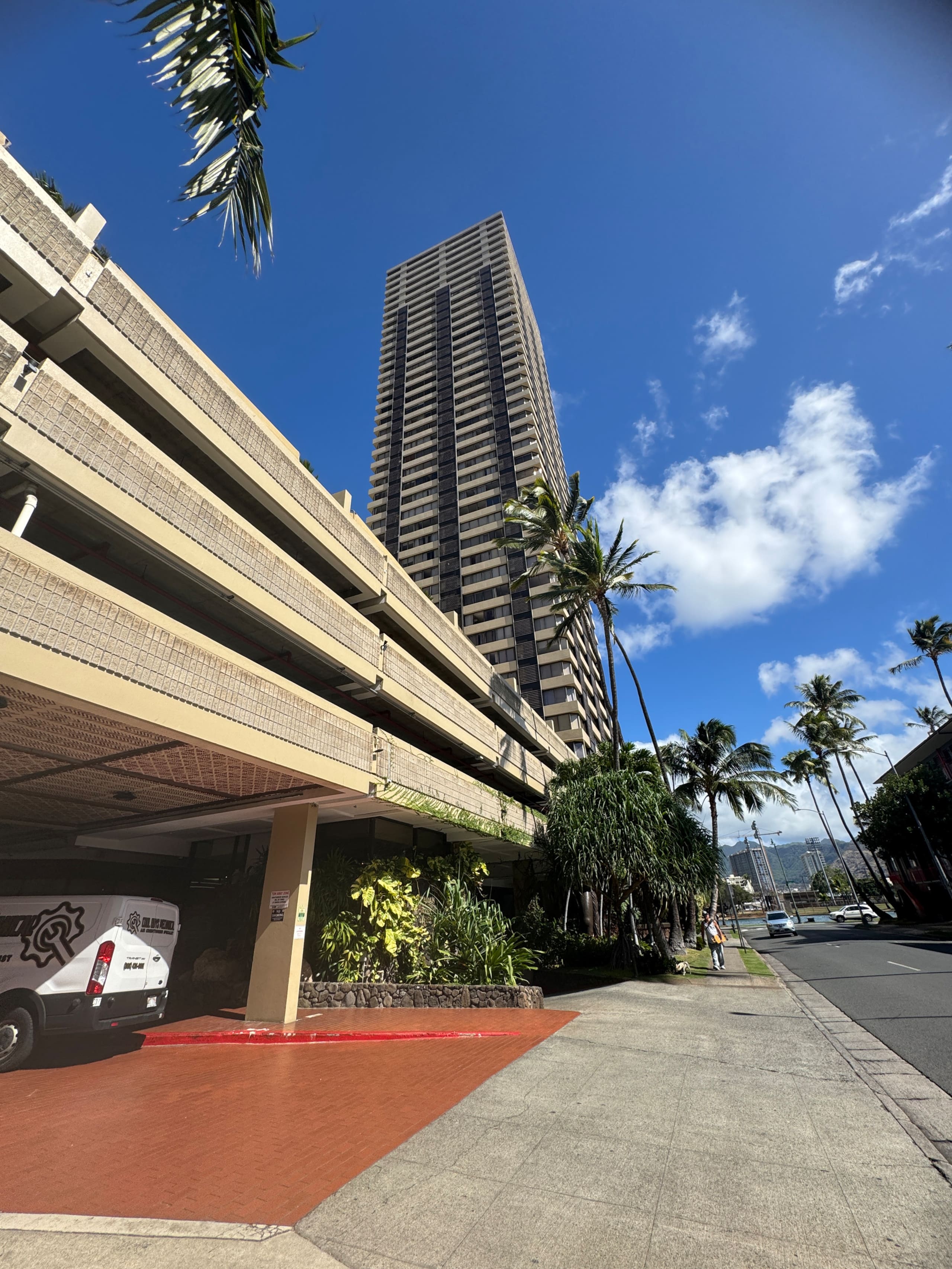 Condo in Honolulu · ★5.0 · 1 bedroom · 2 beds · 1 private bath - Image 48