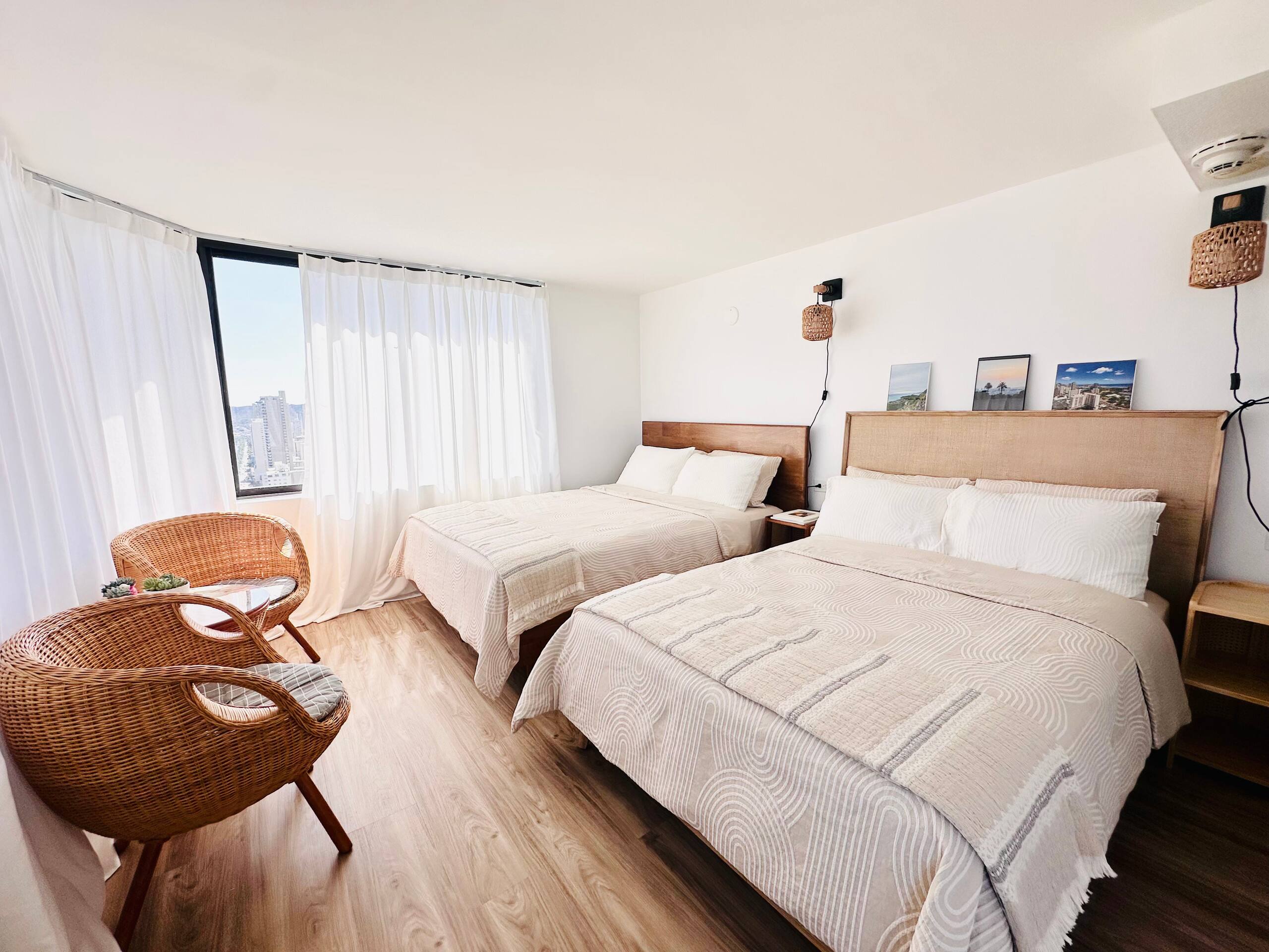 Condo in Honolulu · ★5.0 · 1 bedroom · 2 beds · 1 private bath - Image 2