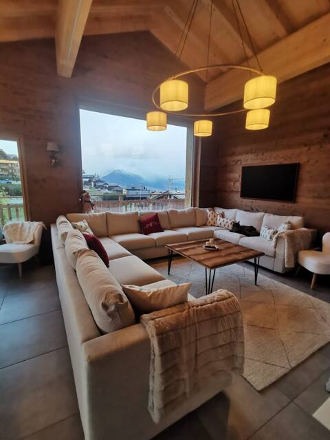 Top performing Airbnb: Chalet Iska - Elegance and comfort with a view in Nendaz