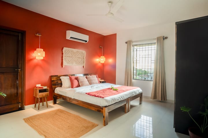 Bedroom 1 image 1