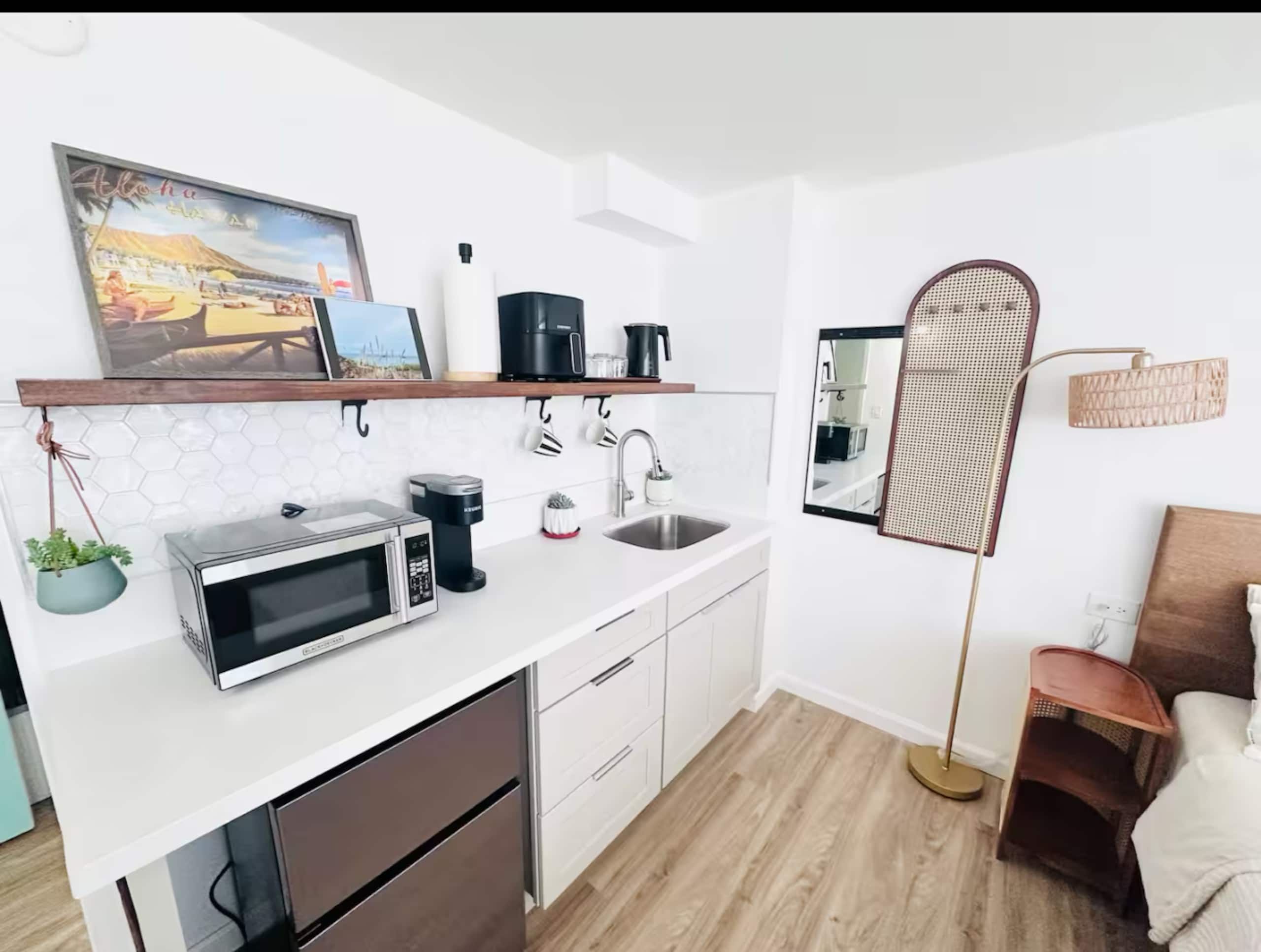 Condo in Honolulu · ★4.95 · 1 bedroom · 1 bed · 1 private bath - Image 4