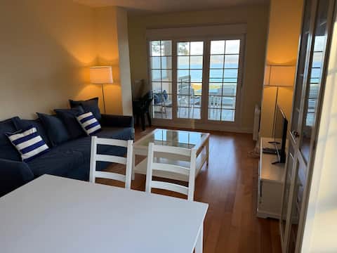 Anuncio de Airbnb popular: Panoramic views and sun at Finisterre Beachfront en Fisterra