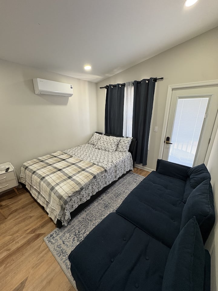 Urban Efficient 2 Beds, Beach Sports Shopping - Georgetown, DE