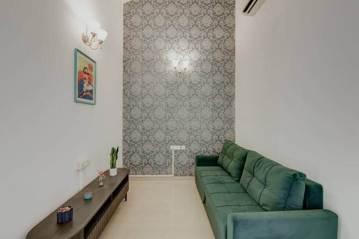 Living room image 3