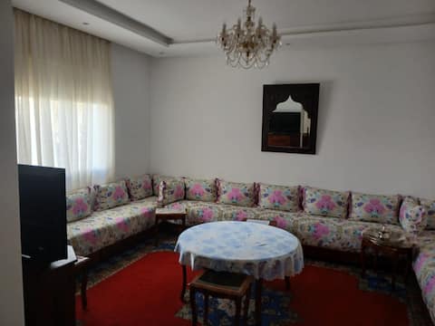 Successful Airbnb property: Spacious apartment | 2 bedrooms | 4 people in Témara