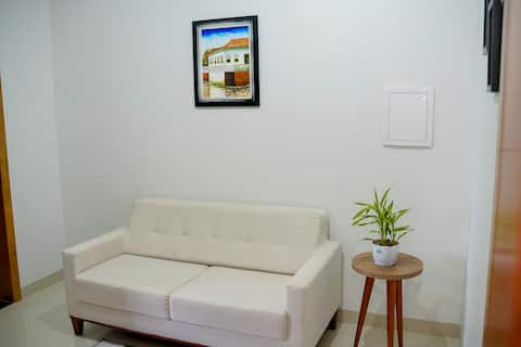 Top Airbnb: Two-story house overlooking Morro do Cruzeiro em Goiás