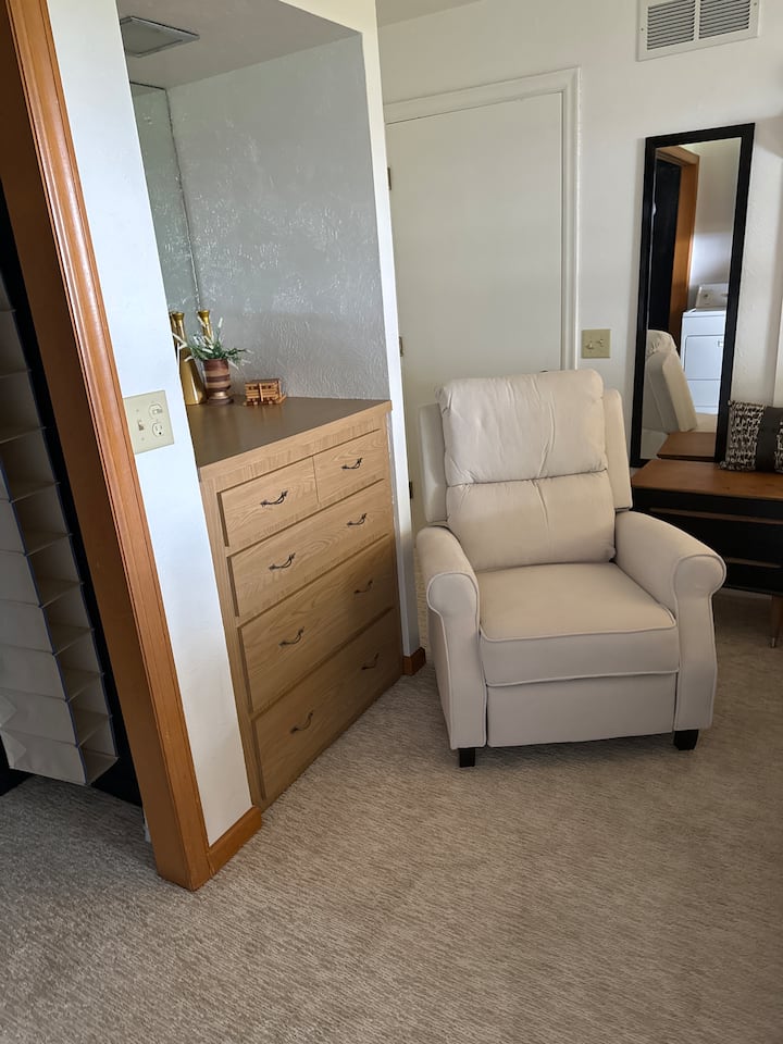 Shipshewana Suite On Sr13 - Middlebury, IN