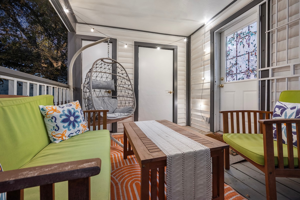 Walk to Downtown | 3BR Artsy Foodie Haven