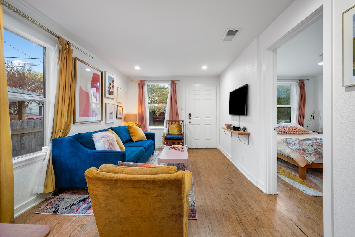 Walk to Downtown | 3BR Artsy Foodie Haven