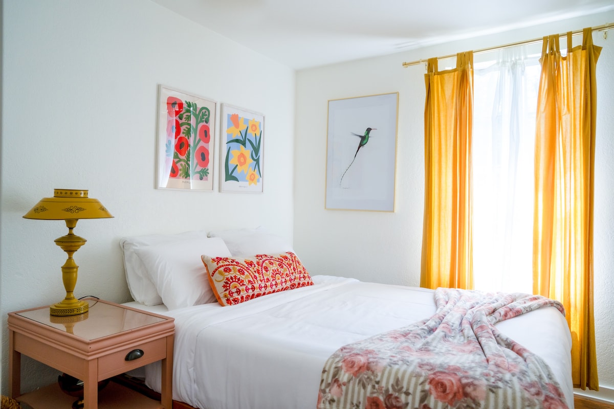 Walk to Downtown | 3BR Artsy Foodie Haven