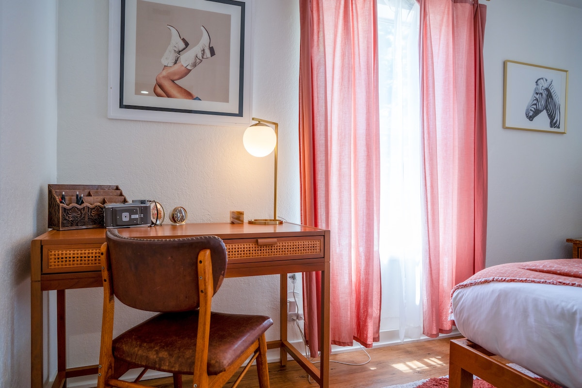 Walk to Downtown | 3BR Artsy Foodie Haven