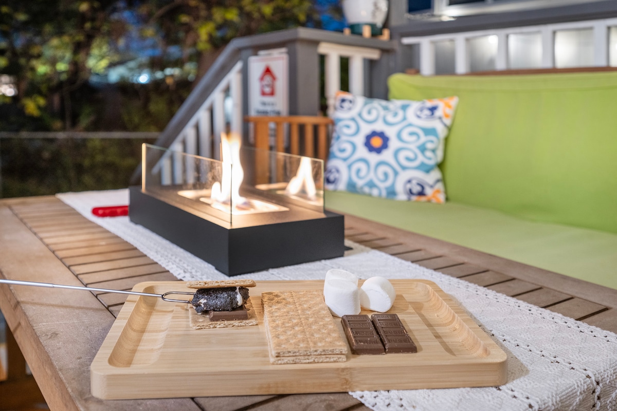 Walk to Downtown | 3BR Artsy Foodie Haven