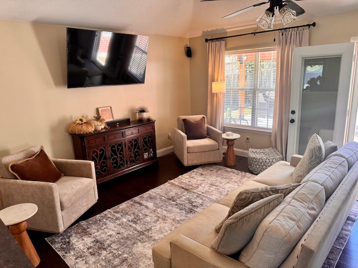 Home Away From Home With Gazebo - Southaven, MS