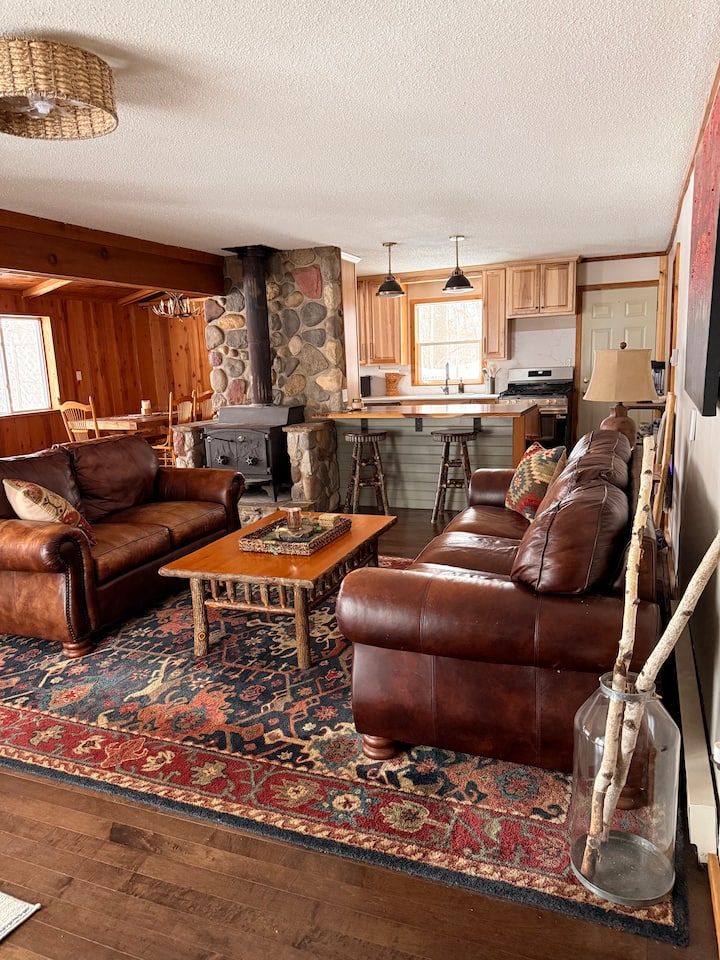 Hay Lake Hideaway, Cozy Lake Side Retreat. - Crosby, MN