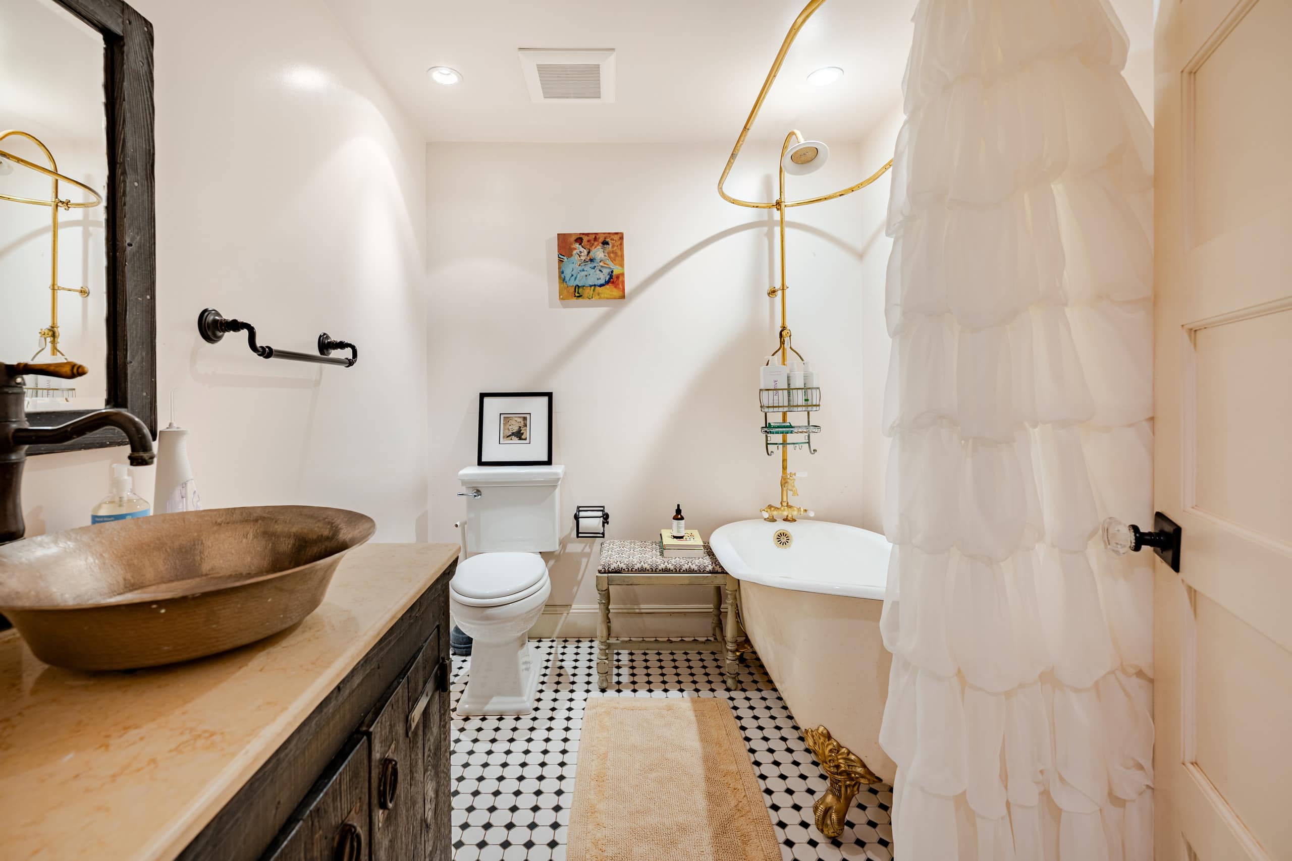 Home in San Francisco · ★4.0 · 3 bedrooms · 3 beds · 2 baths - Image 34
