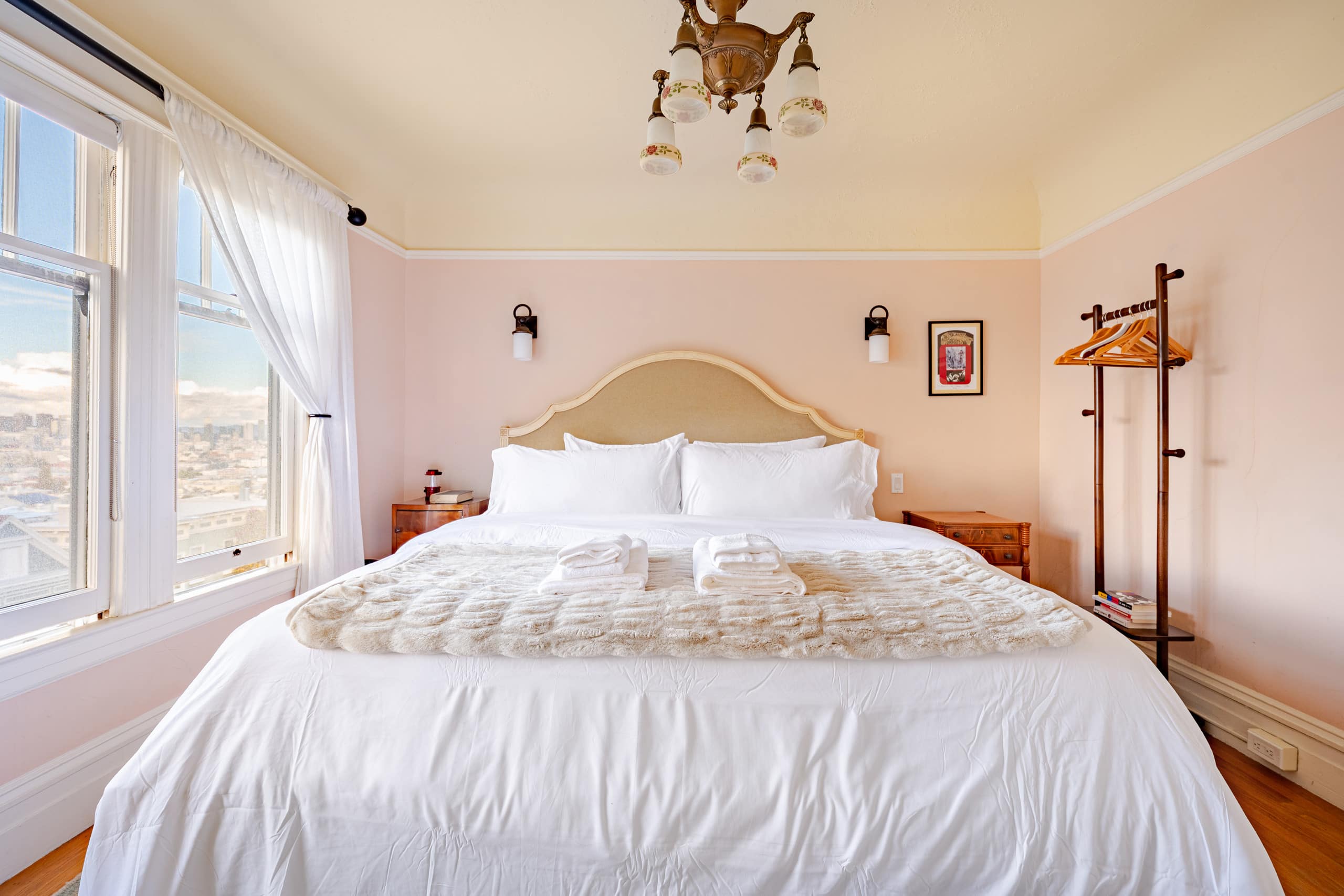 Home in San Francisco · ★4.0 · 3 bedrooms · 3 beds · 2 baths - Image 21