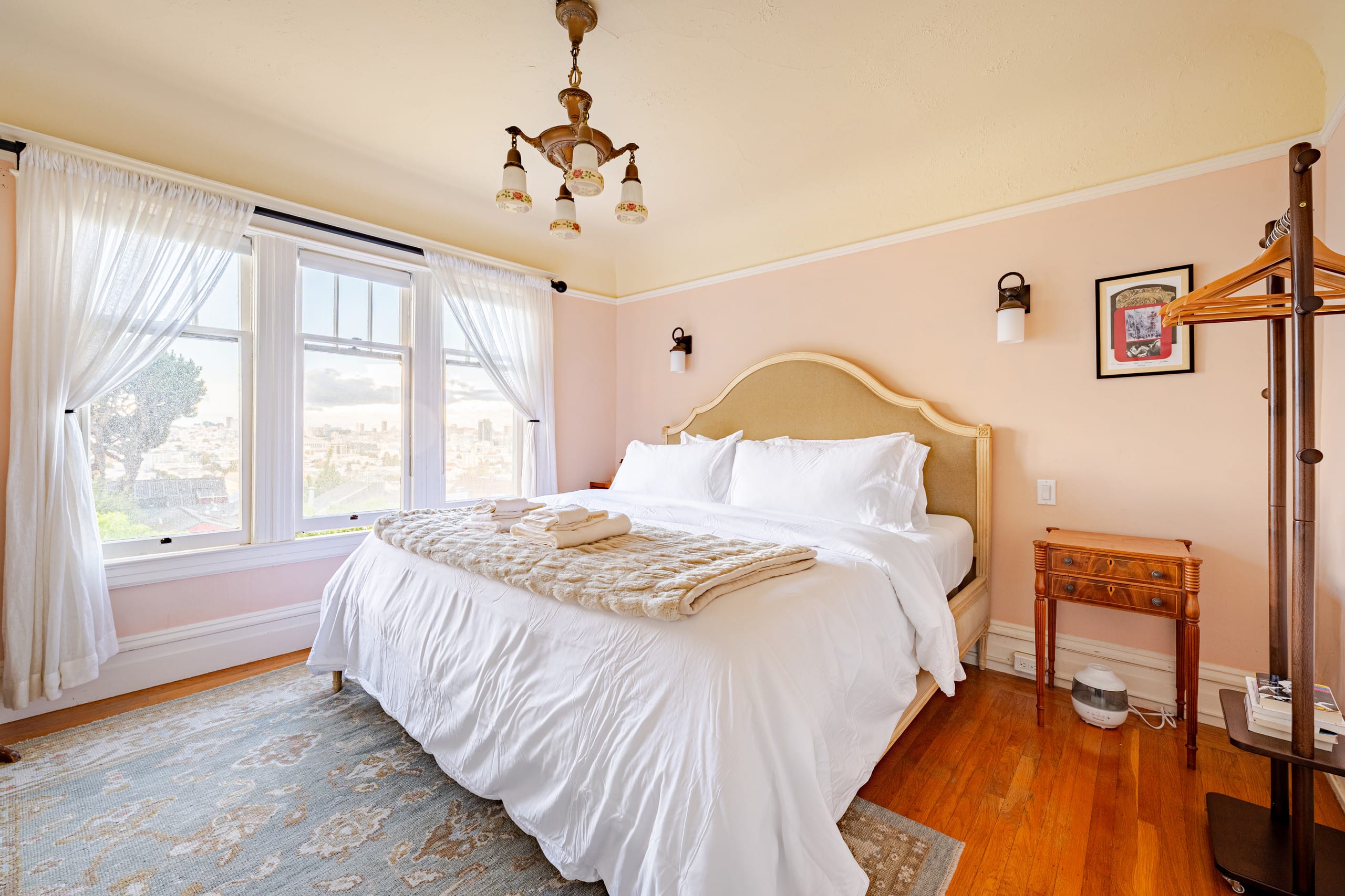 Home in San Francisco · ★4.0 · 3 bedrooms · 3 beds · 2 baths - Image 22