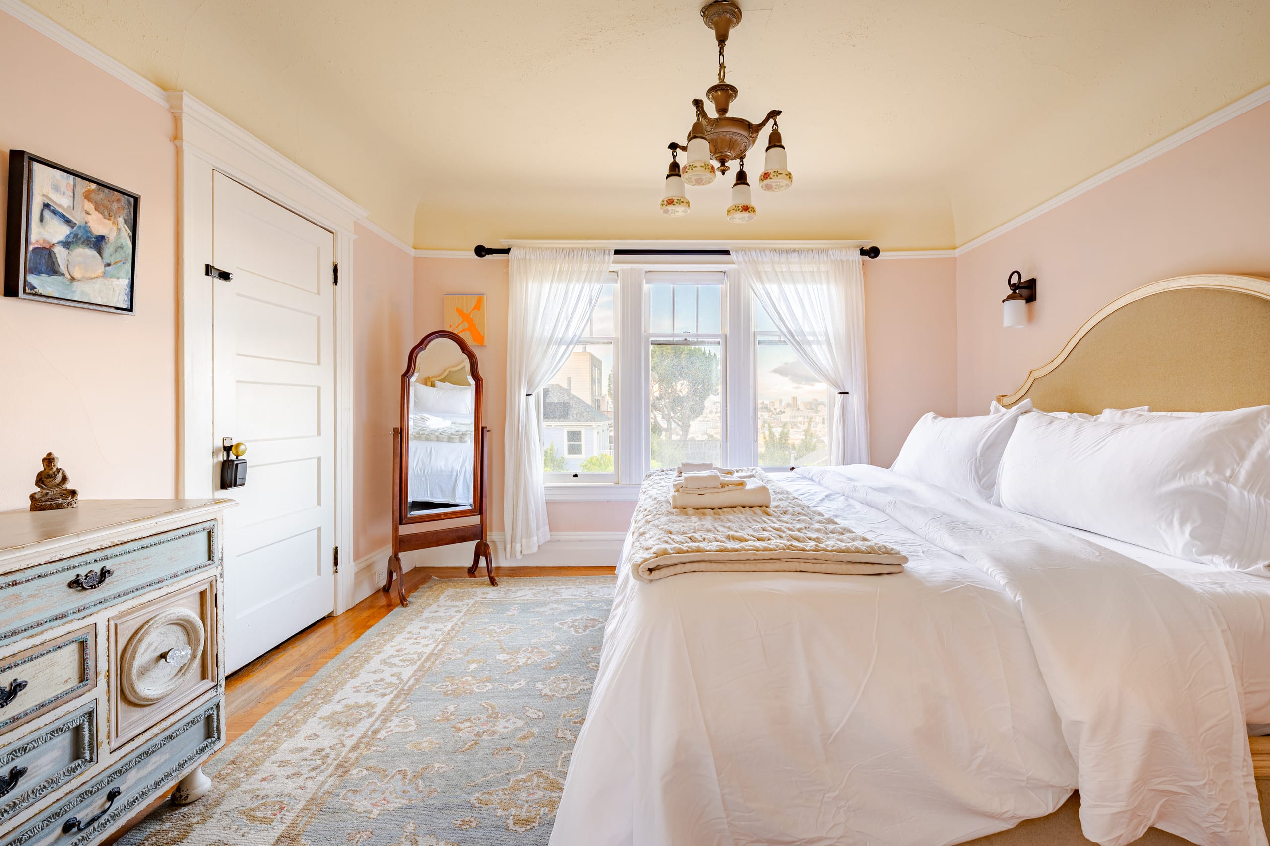 Home in San Francisco · ★4.0 · 3 bedrooms · 3 beds · 2 baths - Image 23