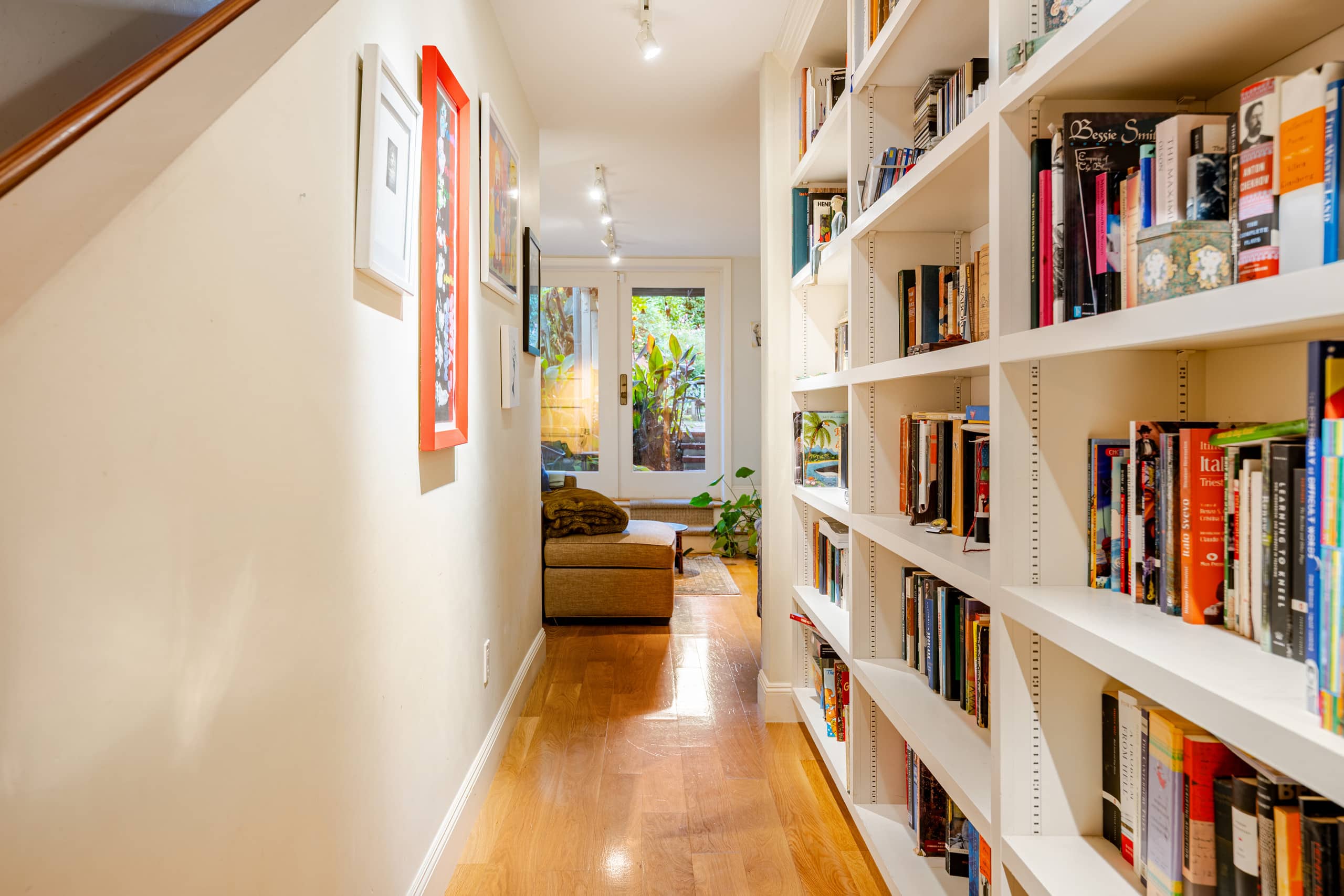 Home in San Francisco · ★4.0 · 3 bedrooms · 3 beds · 2 baths - Image 8