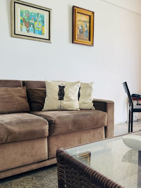 Successful Airbnb property: Amazing Oceanfront in Cais Do Porto