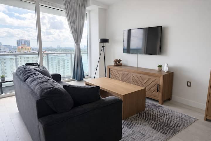Coastal View Retreat-luxury W Residence - Fort Lauderdale