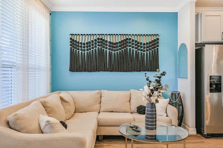 Wfh Friendly Artist-curated Home Near Downtown - Acres Homes - Houston