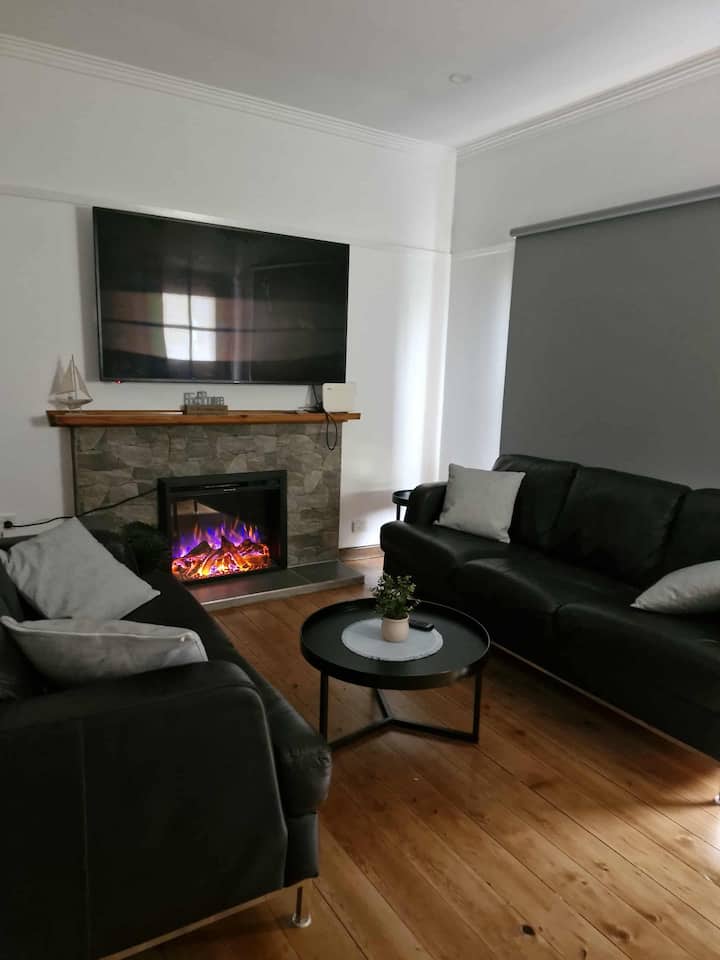 Renovated Home Sleeps 6 Boat Parking A/c - Portland